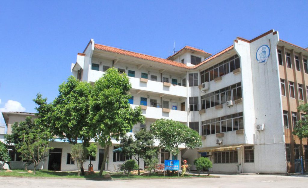 About Us 2 hommy vending machine manufactory